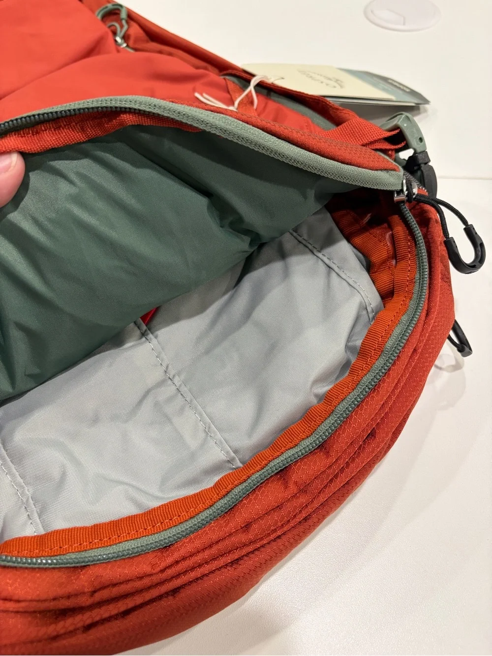 Osprey Women's Sopris 20 L Backpack Emberglow Orange 20L Pack NWT Snow